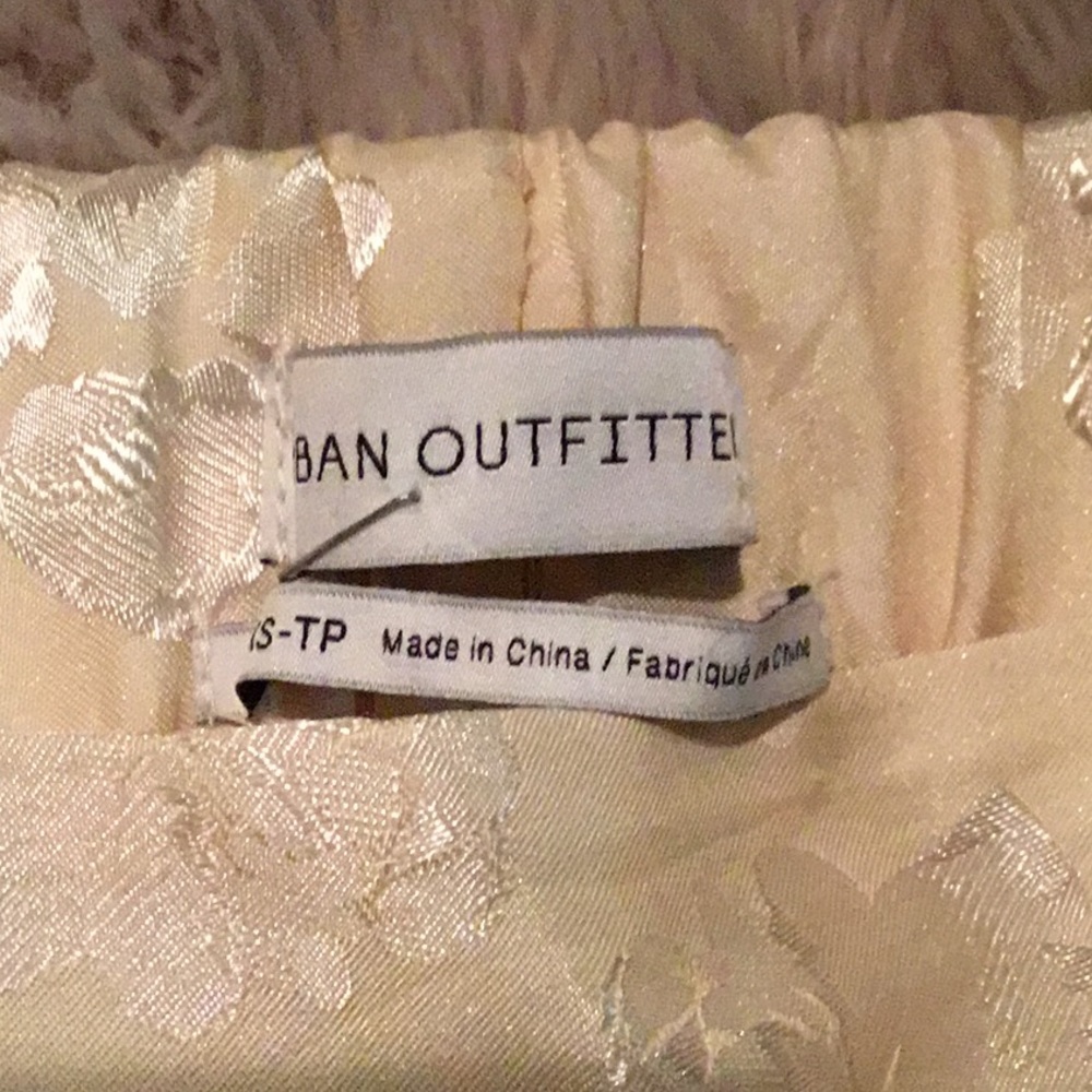 UO Women’s flows pants - Picture 2 of 2